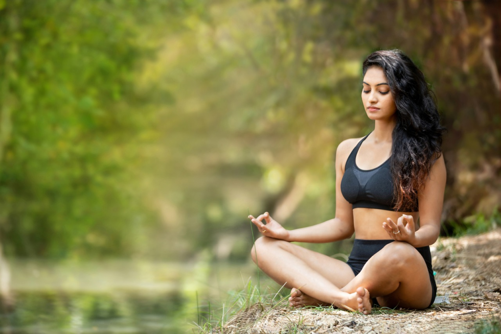 Praticar Yoga e/ou Meditação ajudam a  relaxar e te proporciona prazer.