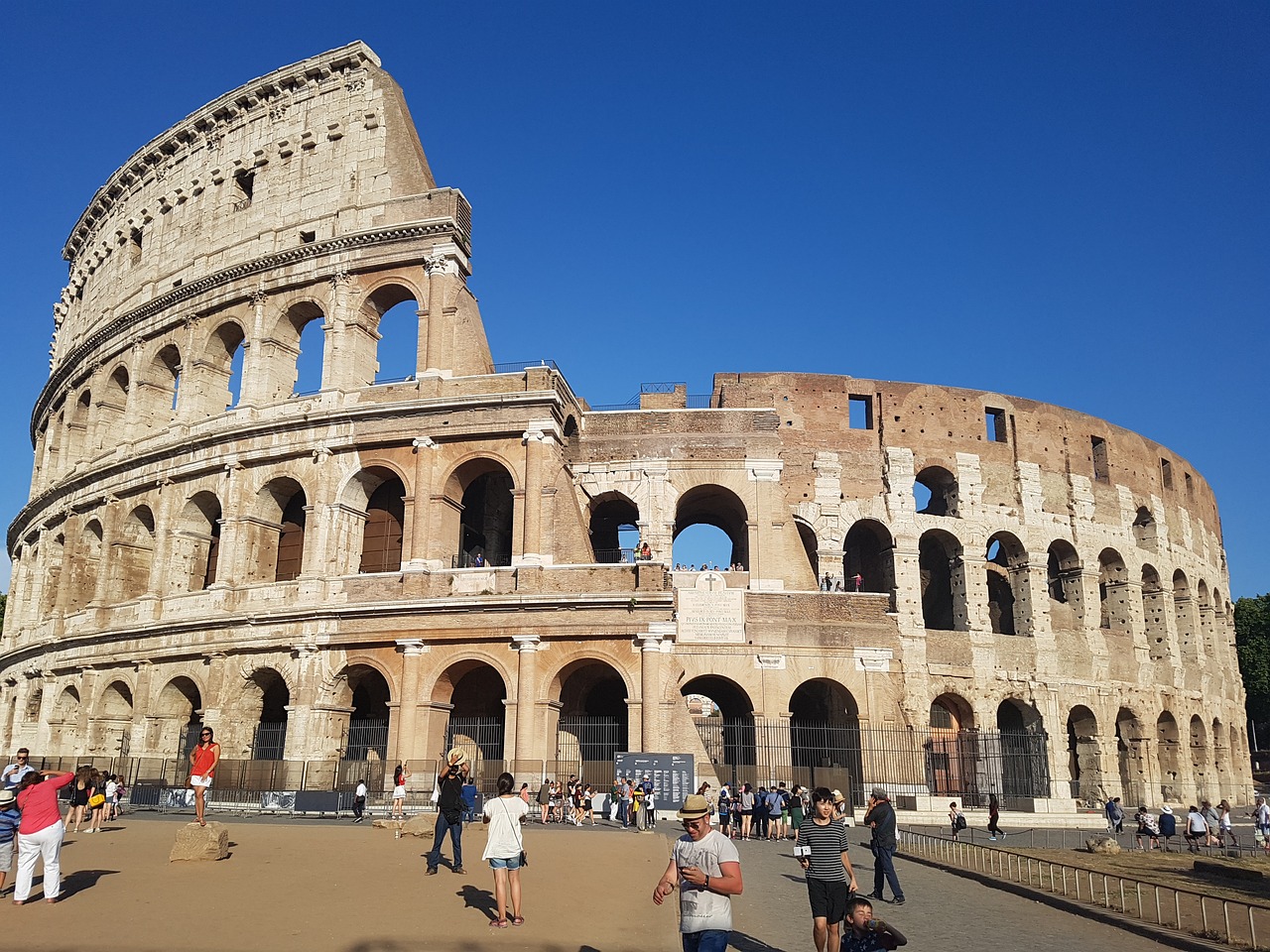 O Coliseu é um dos monumentos mais visitados da Itália
